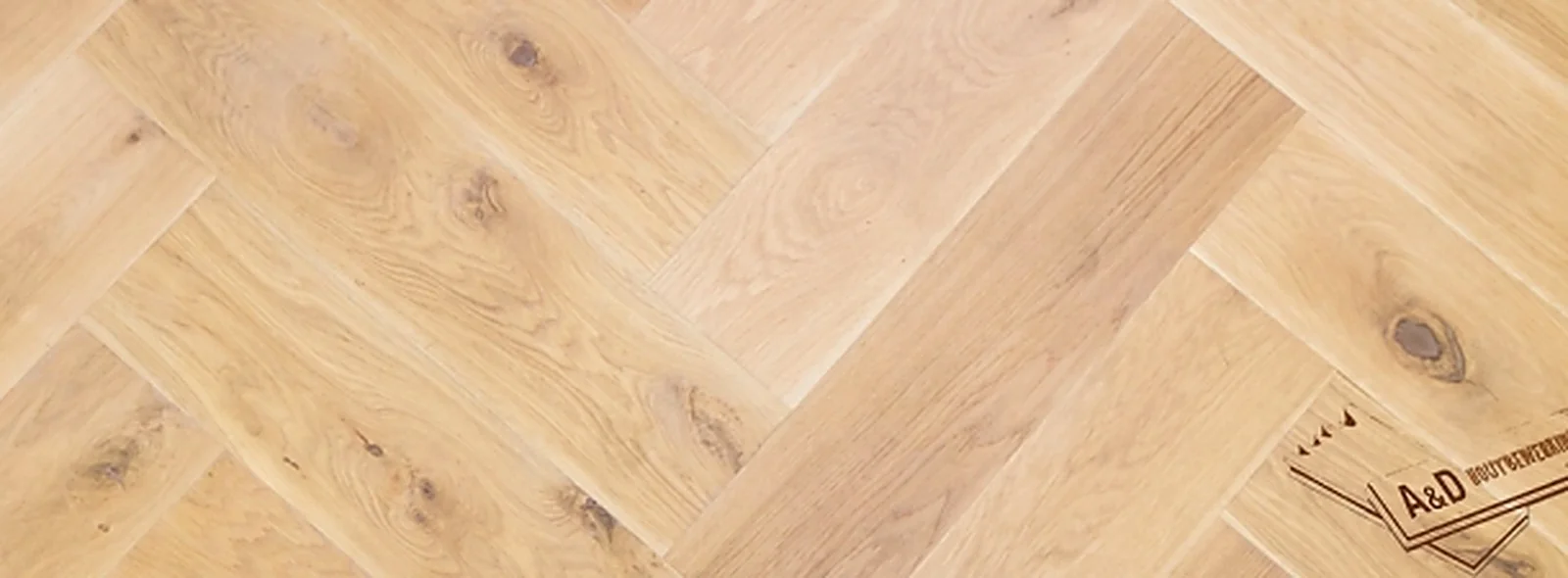 Visgraat houten vloer